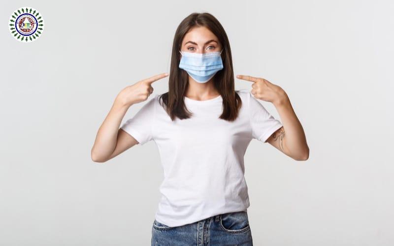 MEDICAL MASKS OR FABRIC MASKS: WHICH ONE SHOULD YOU WEAR?